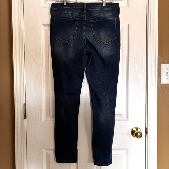 Old Navy Rockstar Jeans Sz 12 Regular Mid Rise Distressed Dark Wash Denim - Picture 4 of 8